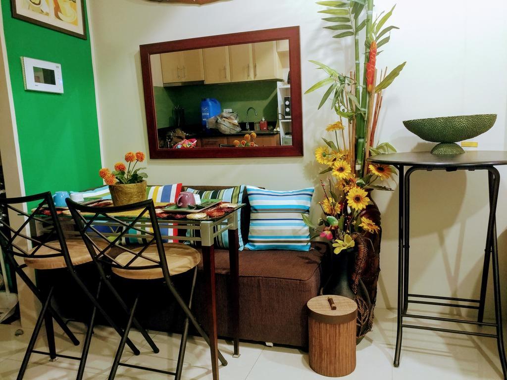 One Palm Tree Villas By Mary Manille Extérieur photo