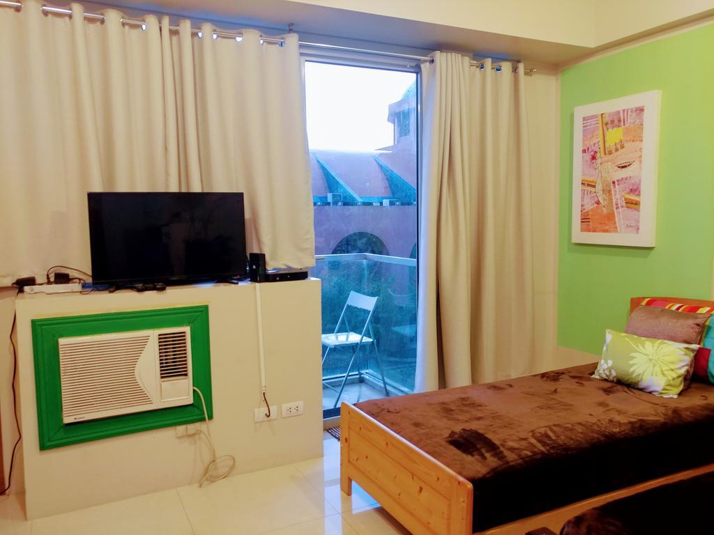 One Palm Tree Villas By Mary Manille Extérieur photo