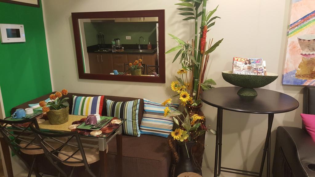 One Palm Tree Villas By Mary Manille Extérieur photo
