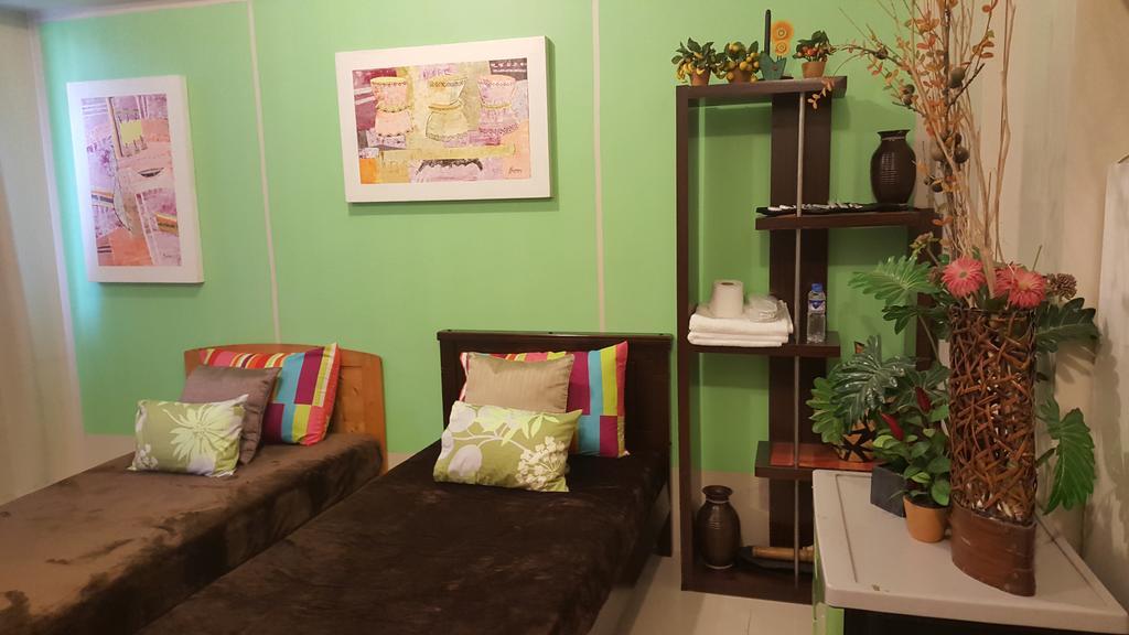 One Palm Tree Villas By Mary Manille Extérieur photo